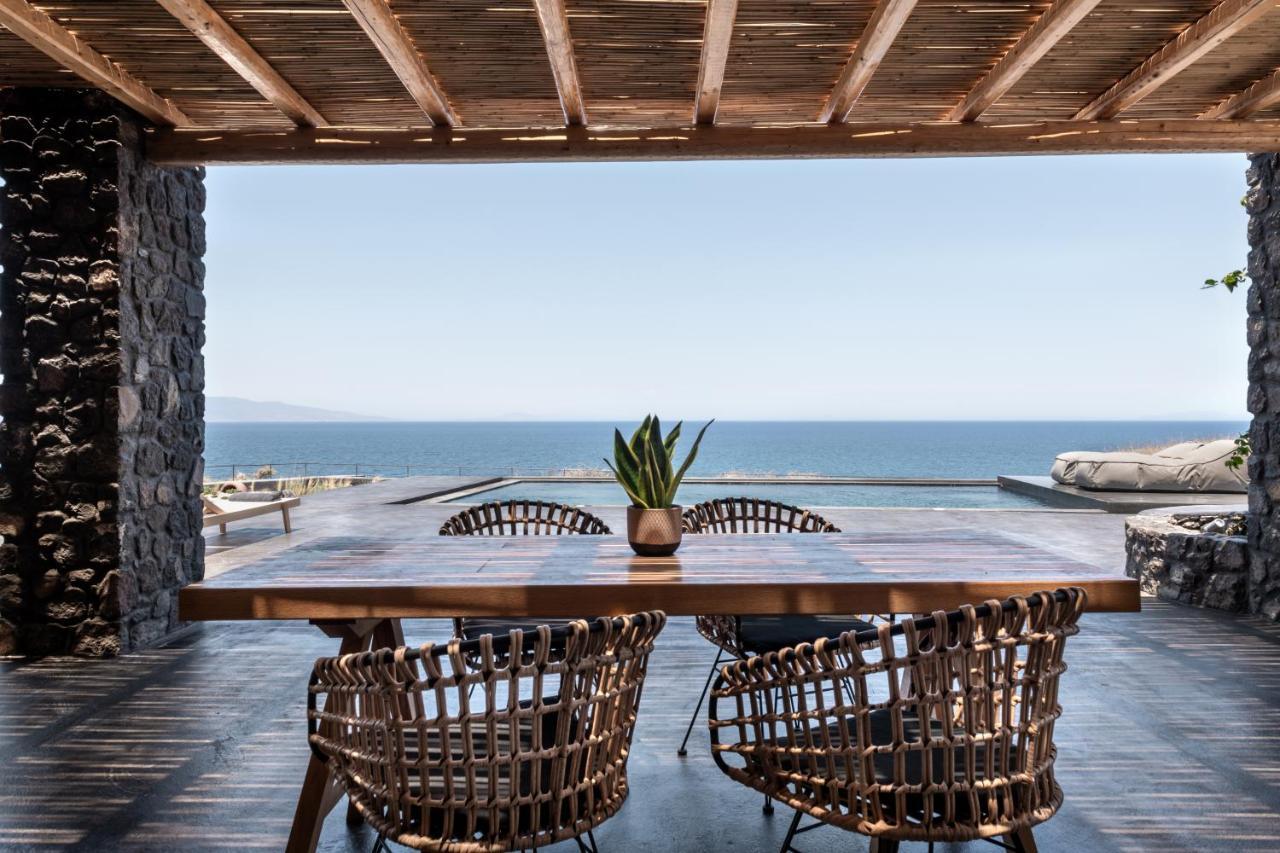 Colombos Beachfront Foinikia  Екстер'єр фото