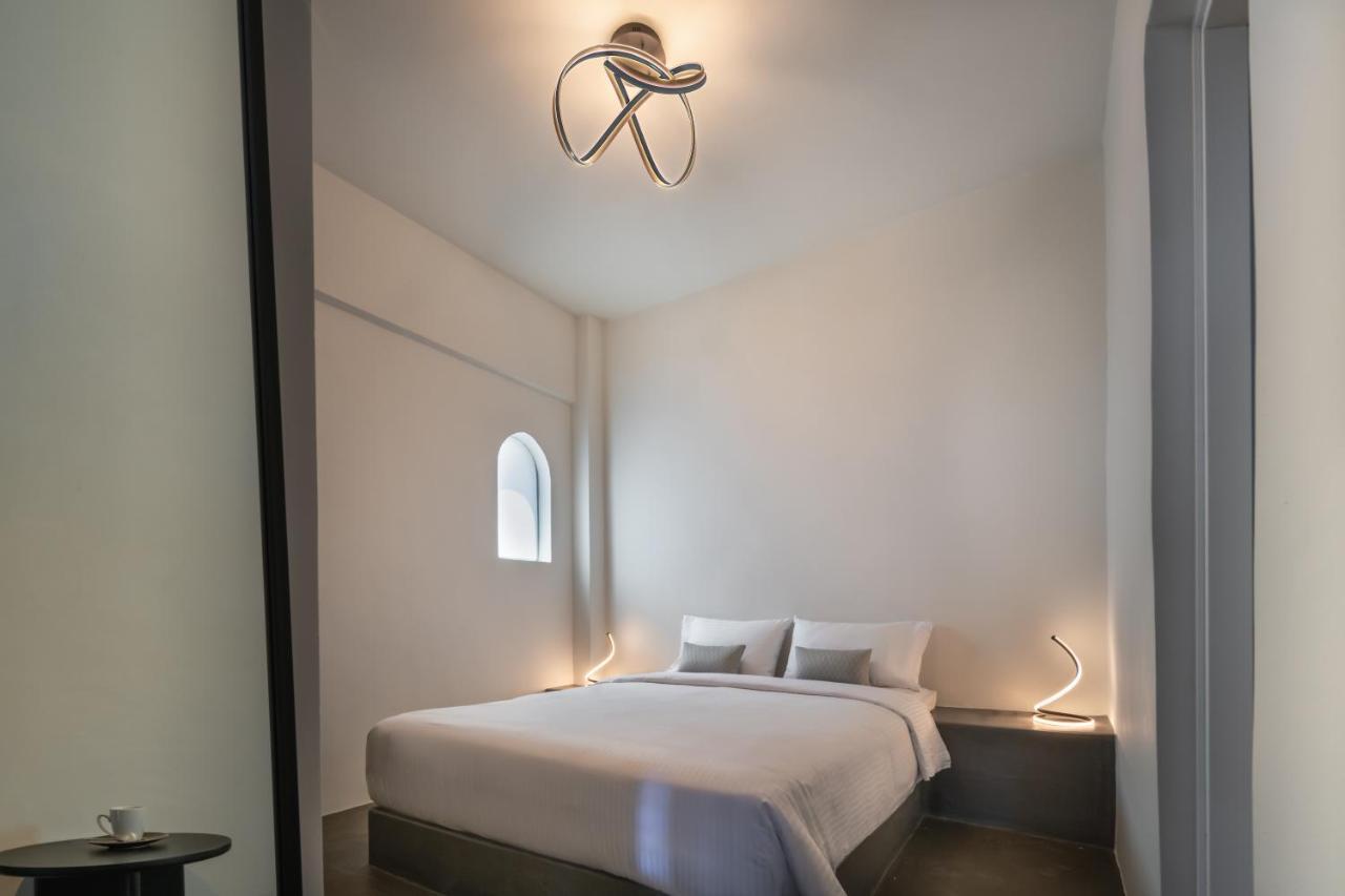 Colombos Beachfront Foinikia  Екстер'єр фото