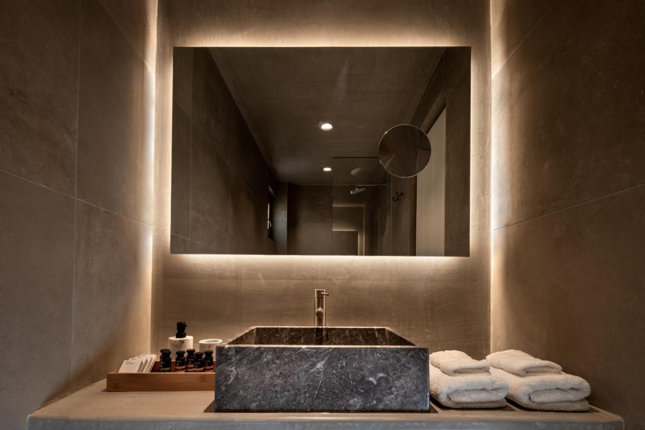 Colombos Beachfront Foinikia  Екстер'єр фото